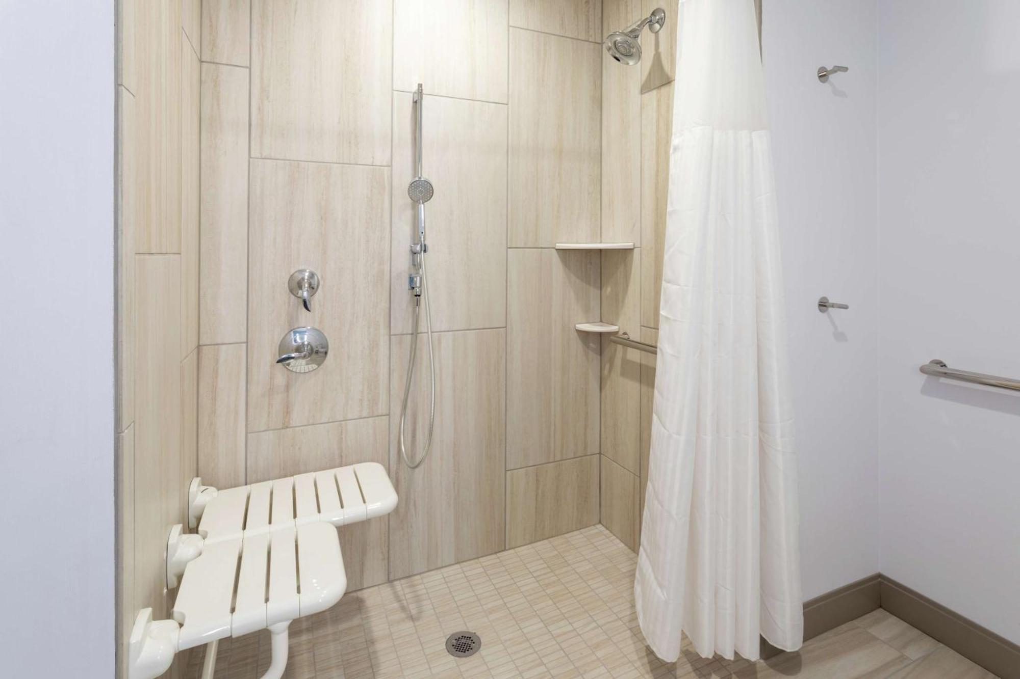 Hilton Garden Inn St. Cloud, Mn Waite Park Экстерьер фото